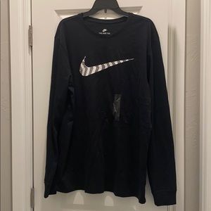 NWT Nike long sleeve shirt XL